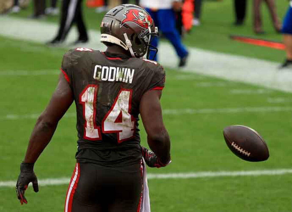 Fans Ask Why Buccaneers’ Coach Was Playing Chris Godwin At End Of Out-Of-Reach Game After Season-Ending Ankle Dislocation