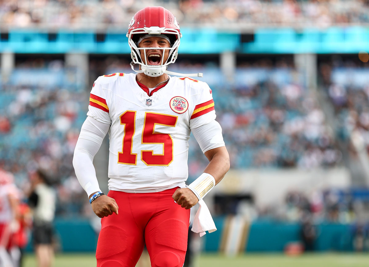 As The Chiefs Retool, Patrick Mahomes & Chris Jones Restructure Contracts To Open Up Cap Space