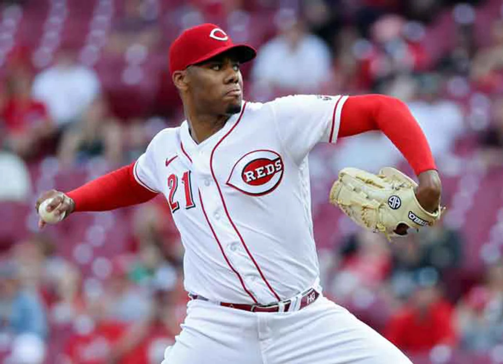 Cincinnati Reds Season Outlook: News, Schedule, Tickets, Odds