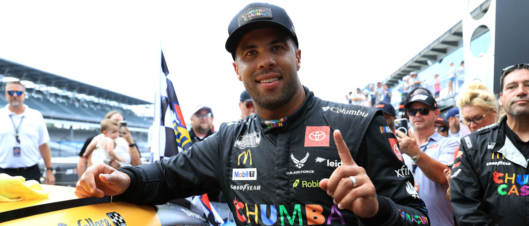 Bubba Wallace Escapes Violent Wreck As Chase Briscoe Edges Christopher Bell In Charlotte Photo Finish