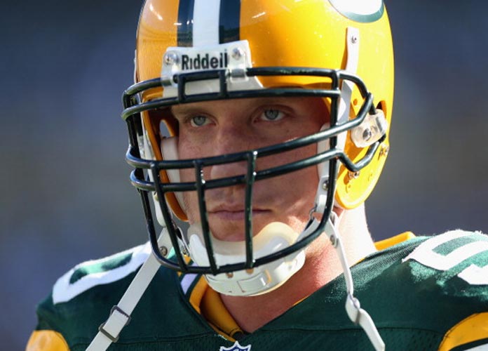 Falcons agree to terms with A.J. Hawk