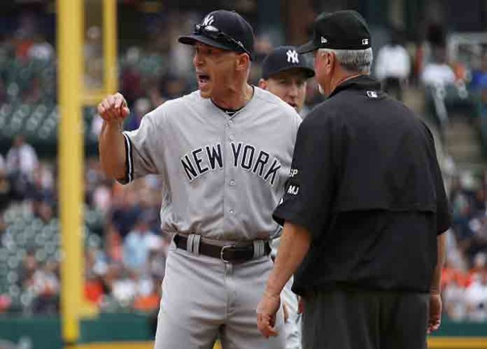 Joe Girardi Out As Yankees Manager After 10 Years ...