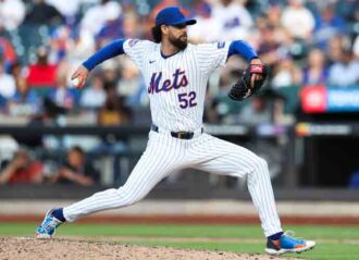 NEW YORK, NEW YORK - MAY 29: Jorge López #52 of the New York Mets in action against the Los Angeles Dodgers at Citi Field on May 29, 2024 in the Queens borough of New York City. (Photo by Luke Hales/Getty Images)