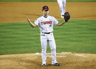 SEOUL, SOUTH KOREA - NOVEMBER 13: Pitcher Go Woo-suk #19 of LG Twins celebrates after winning the Korean Series Game Five between LG Twins and KT Wiz at Jamsil Stadium on November 13, 2023 in Seoul, South Korea. (Photo by Chung Sung-Jun/Getty Images)