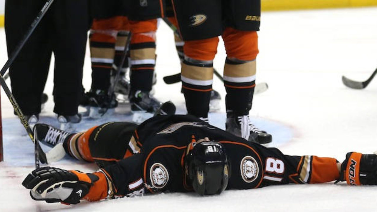 NHL Player Gets Face Sliced By Skate, Plays 75 Stitches & 20 Minutes Later