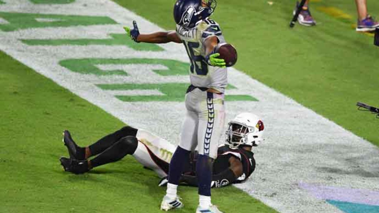 Seattle Seahawks: Tyler Lockett 2022 - Officially Licensed NFL Outdoor –  Fathead